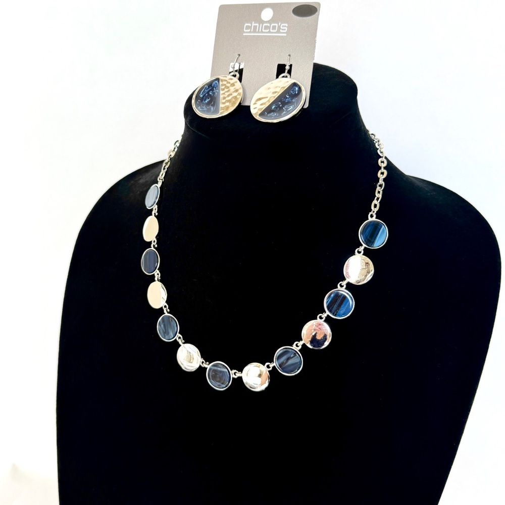 CHICO’s | NWT | Silver & Marbleized Navy Enamel Dot Necklace & Earring Set ✨ - Picture 5 of 9
